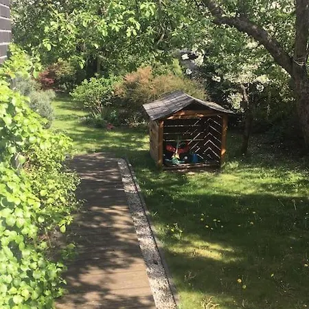 Dom Z Ogrodem Blisko Centrum פוזנן